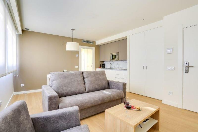Sercotel Logrono Suites Экстерьер фото